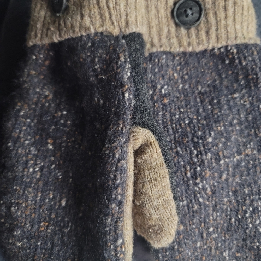Wool mittens